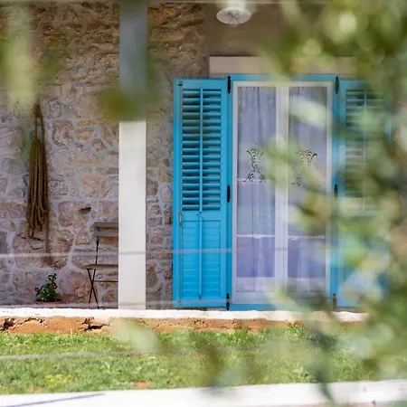 Vila Stone Katarina With Pool